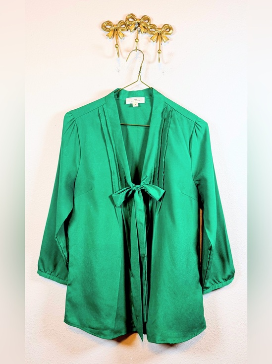 Iris Basic Tops - Iris Basic Emerald Green V -Neck Tie-Neck Blouse. Size M